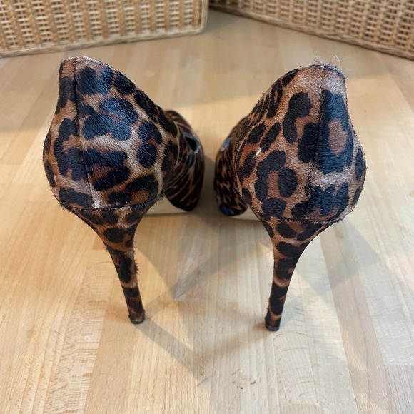 Enzo Angiolini Pony Hair Cheetah Pumps Esamendra - Picture 3 of 9